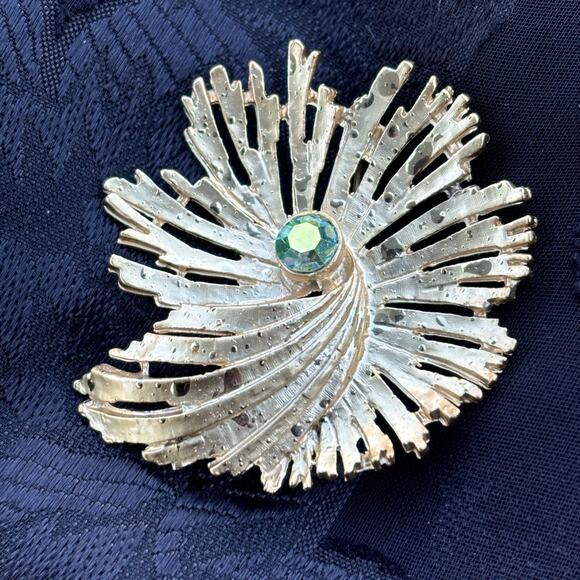 Vintage MCM Weeping Gold Starburst Blue Rhinestone Brooch Pin - Picture 2 of 5